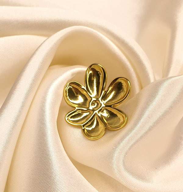 Golden Petal Bloom Ring