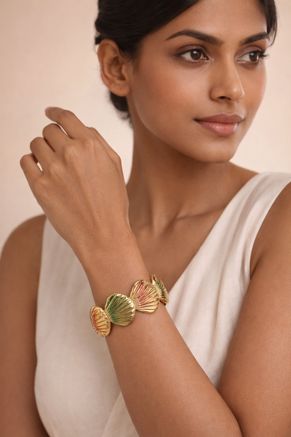 Vintage Sea Shell Petal Hand Cuff