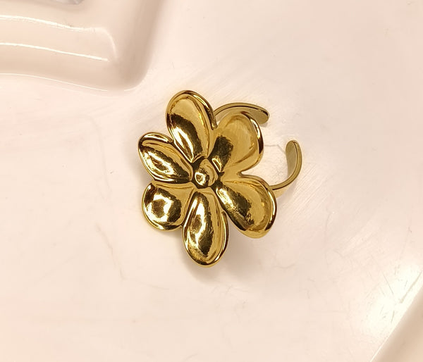 Golden Petal Bloom Ring