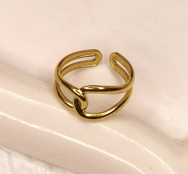 Amora Knot Ring