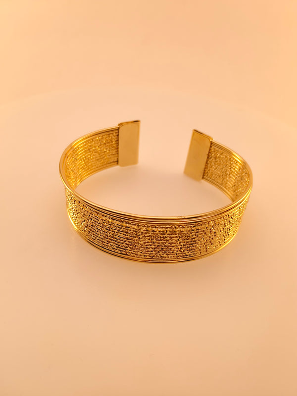 Vintage Textured Hand Cuff