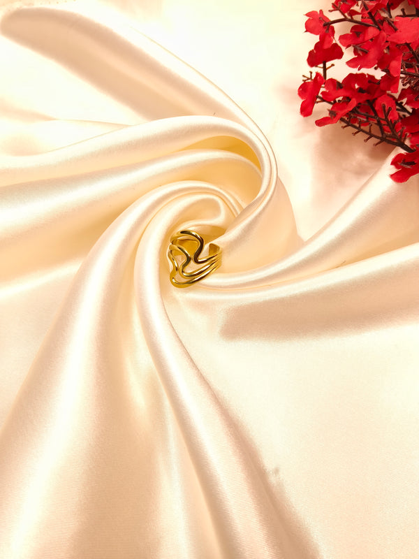 Serene Twist Ring